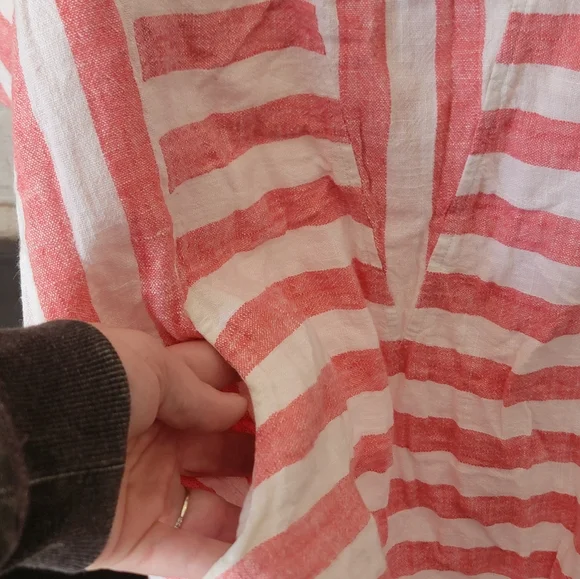 Soft Surroundings Top M Striped Sunset Tunic Red/White Cold Shoulder Linen Blend - Picture 4 of 6
